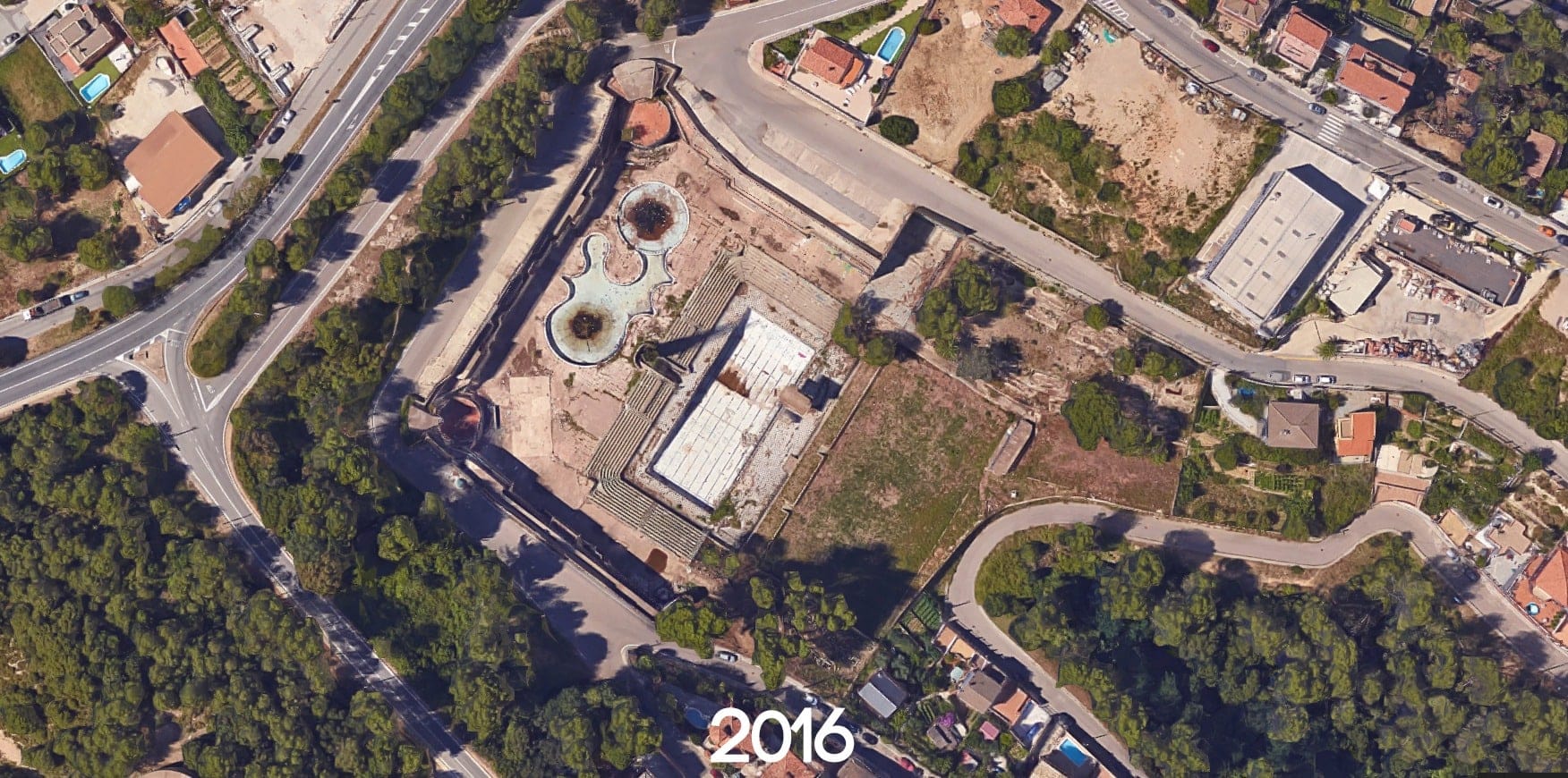 Piscine olympique abandonnée en Espagne | urbexsession.com/piscine-olympique-de-vega | Urbex Espagne