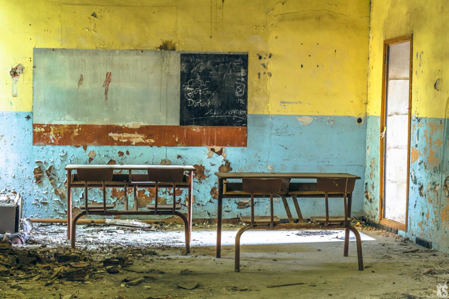 Abandoned school in France | urbexsession.com/en/joseph-vacher-school | Urbex France