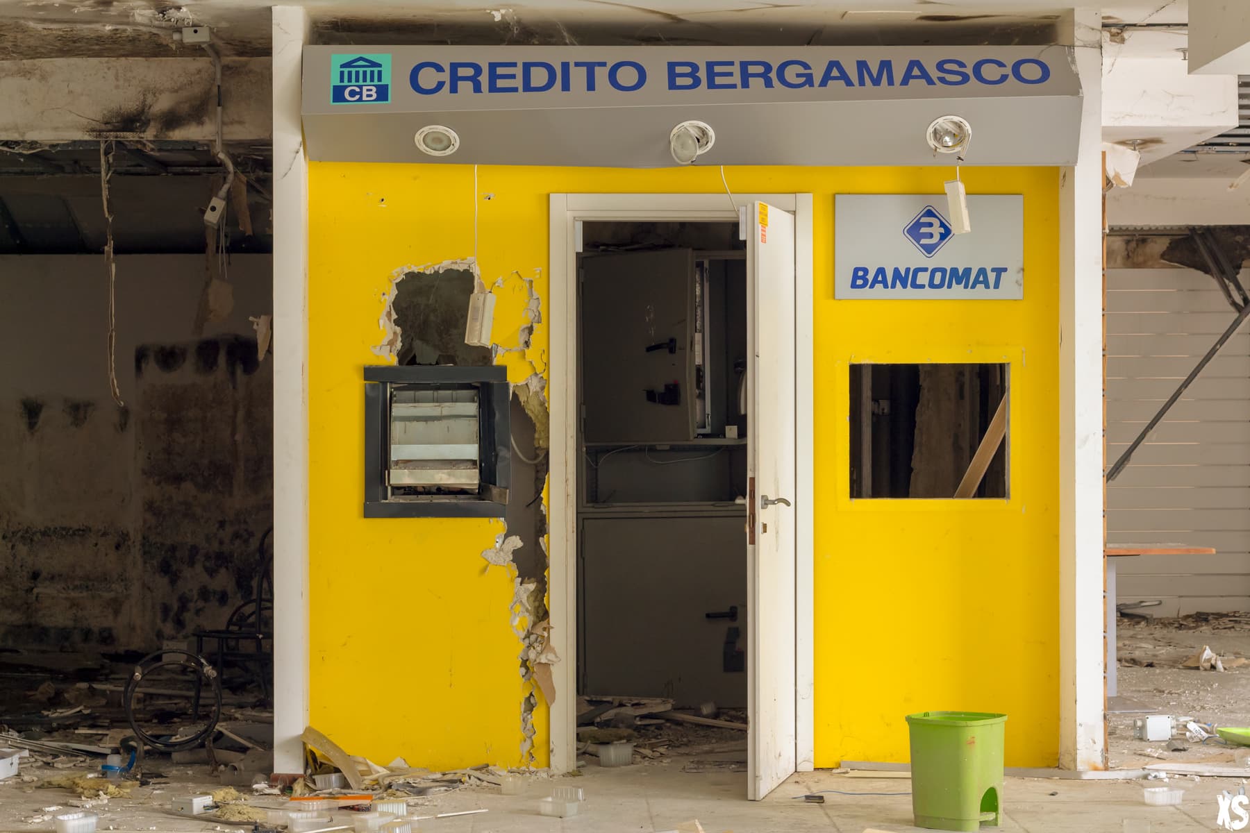 Centre commercial abandonné situé en Italie | urbexsession.com/centre-commercial-ernesto-picchioni | Urbex Italie