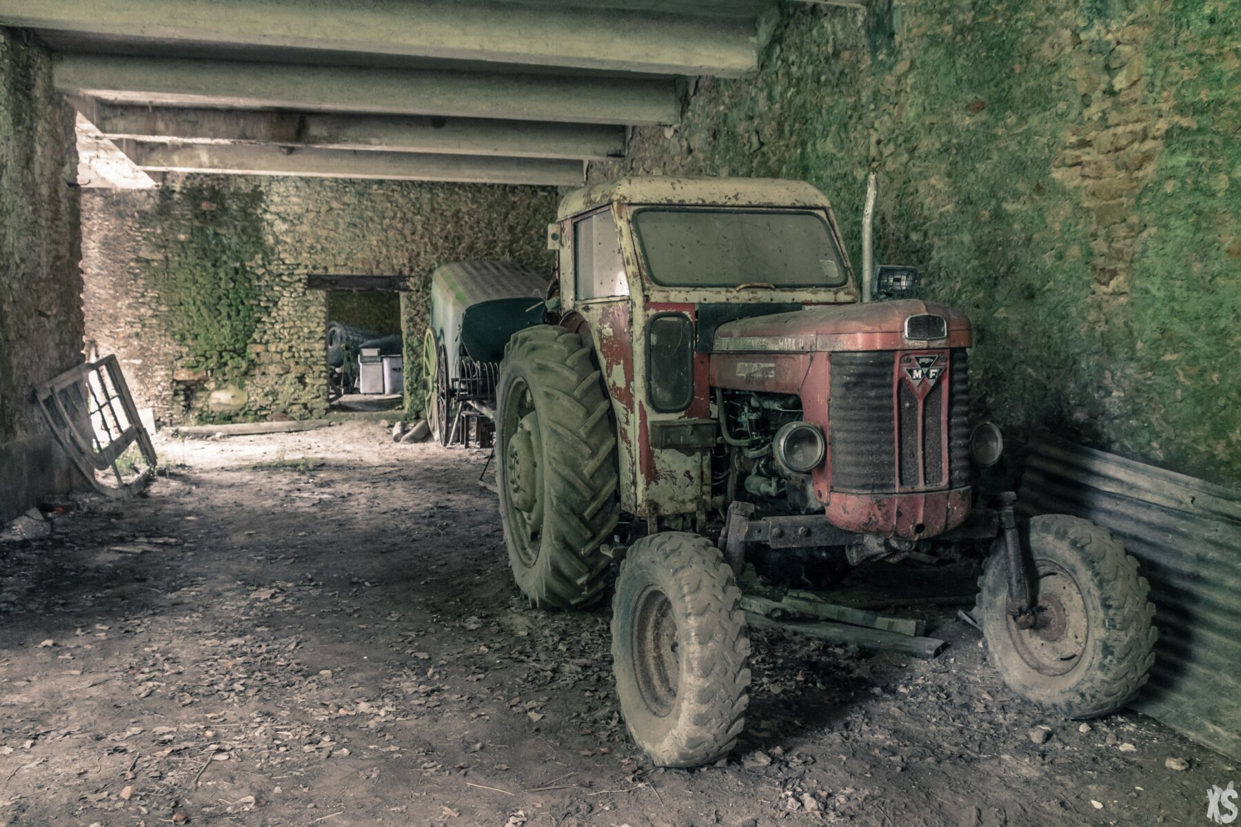 Sauvons notre patrimoine agricole - on ne veux plus voir les ferailleurs Chateau-matencio-4