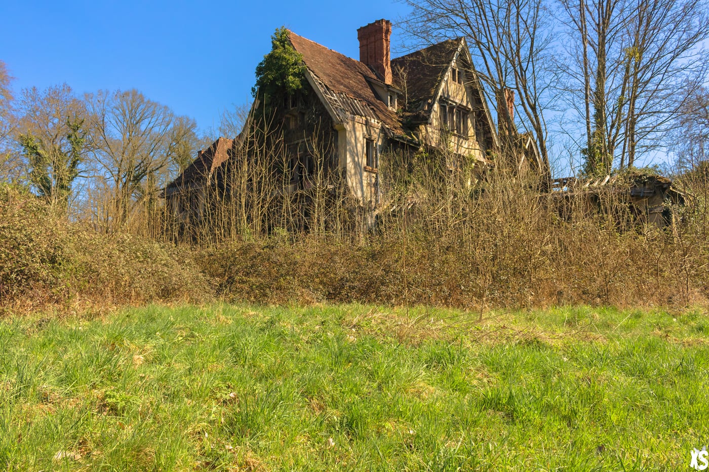 Abandoned mansion in France