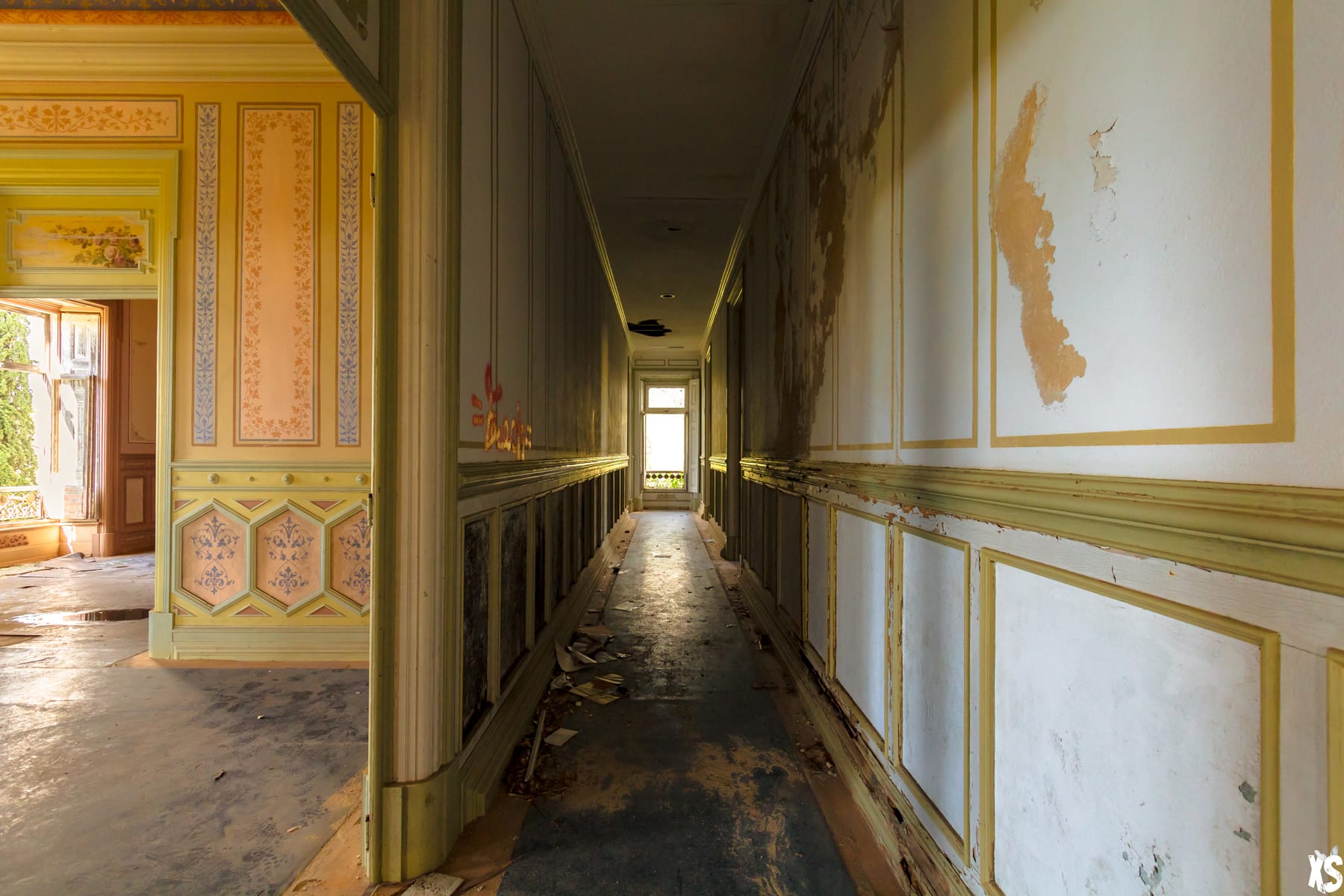 Palacio abandonado en Portugal : https://urbexsession.com/es/palacio-heriberto-seda