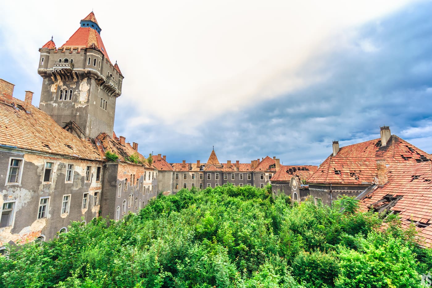 Château abandonné situé en Hongrie
