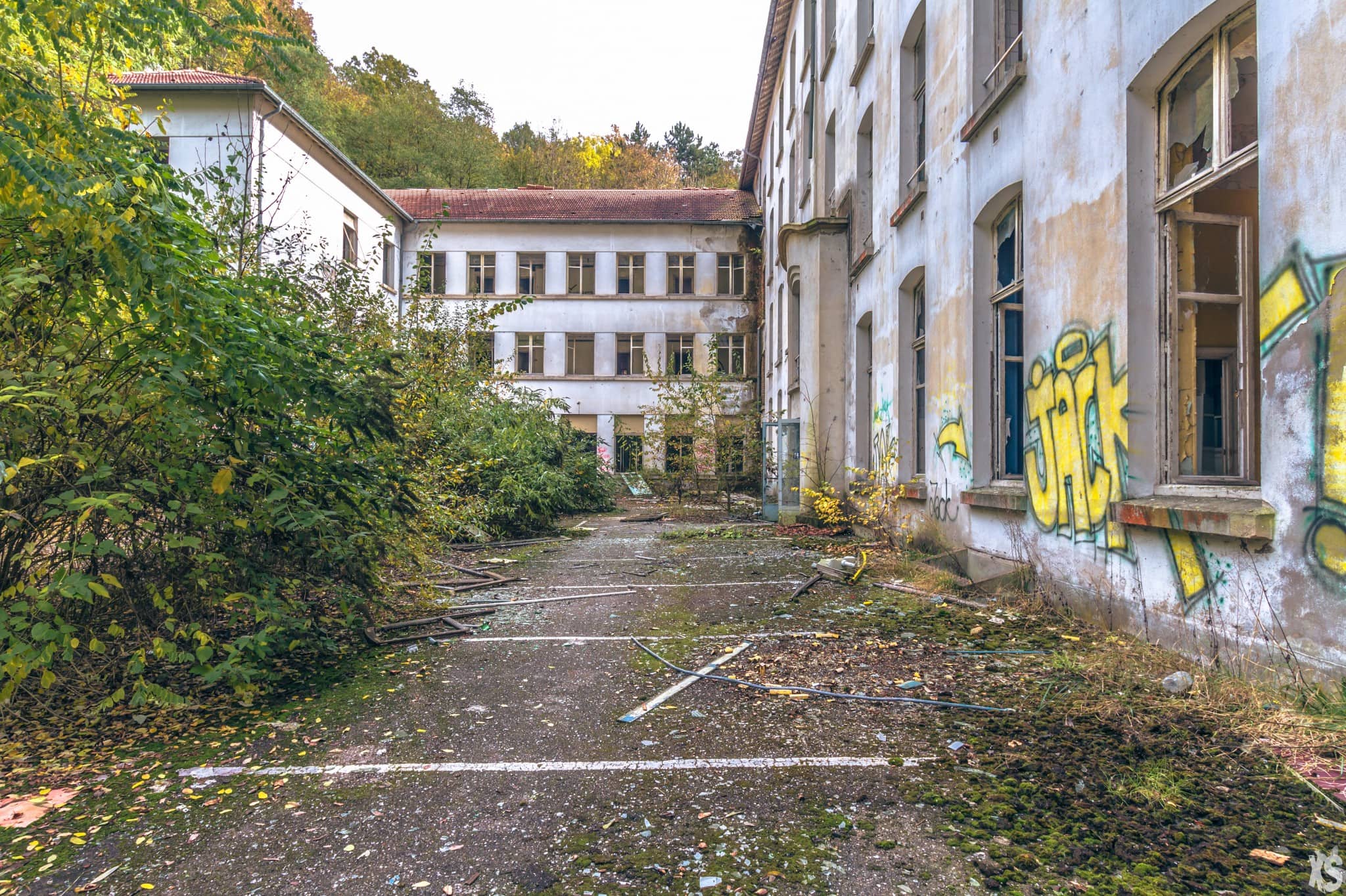 Sanatorium abandonné situé à Lay Saint Christophe | urbexsession.com/sanatorium-lay-saint-christophe | Urbex France