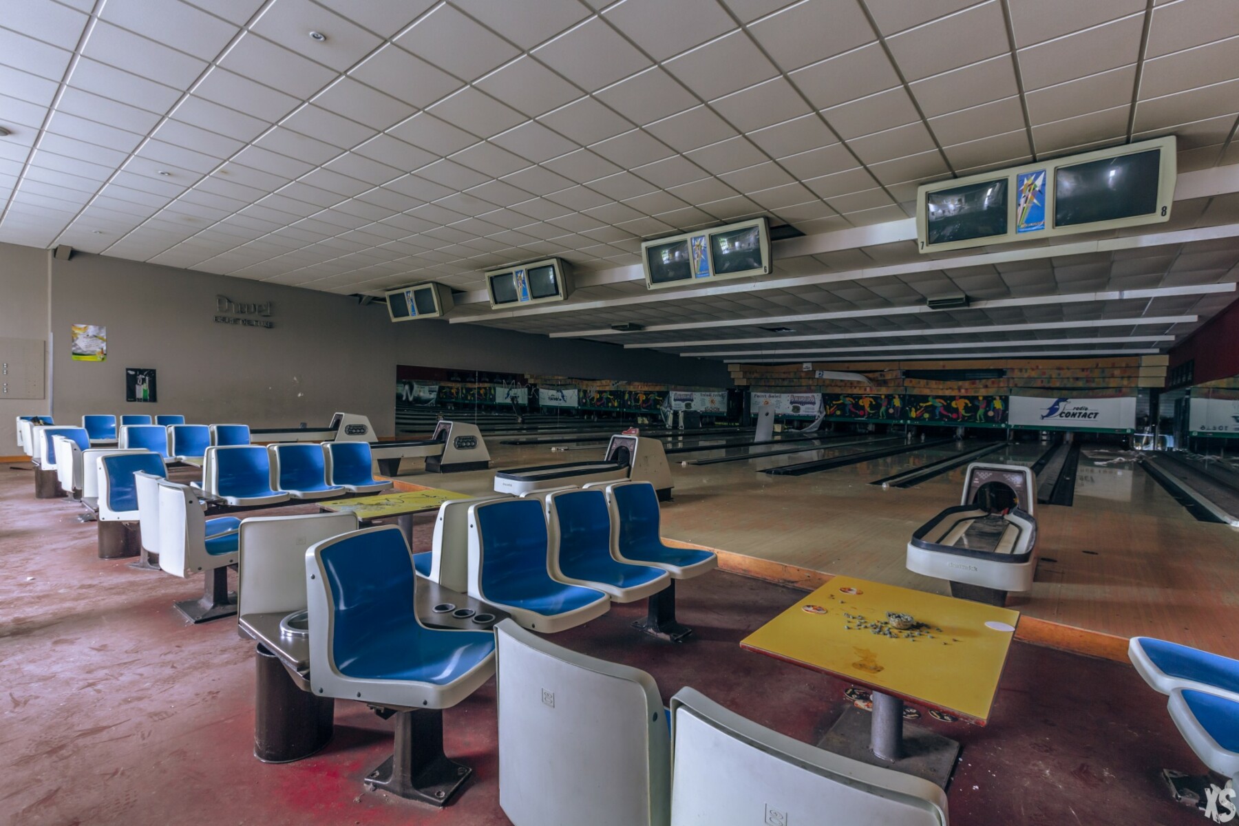Bowling abandonné en Belgique | urbexsession.com/bowling-artur-ryno | Urbex Belgique