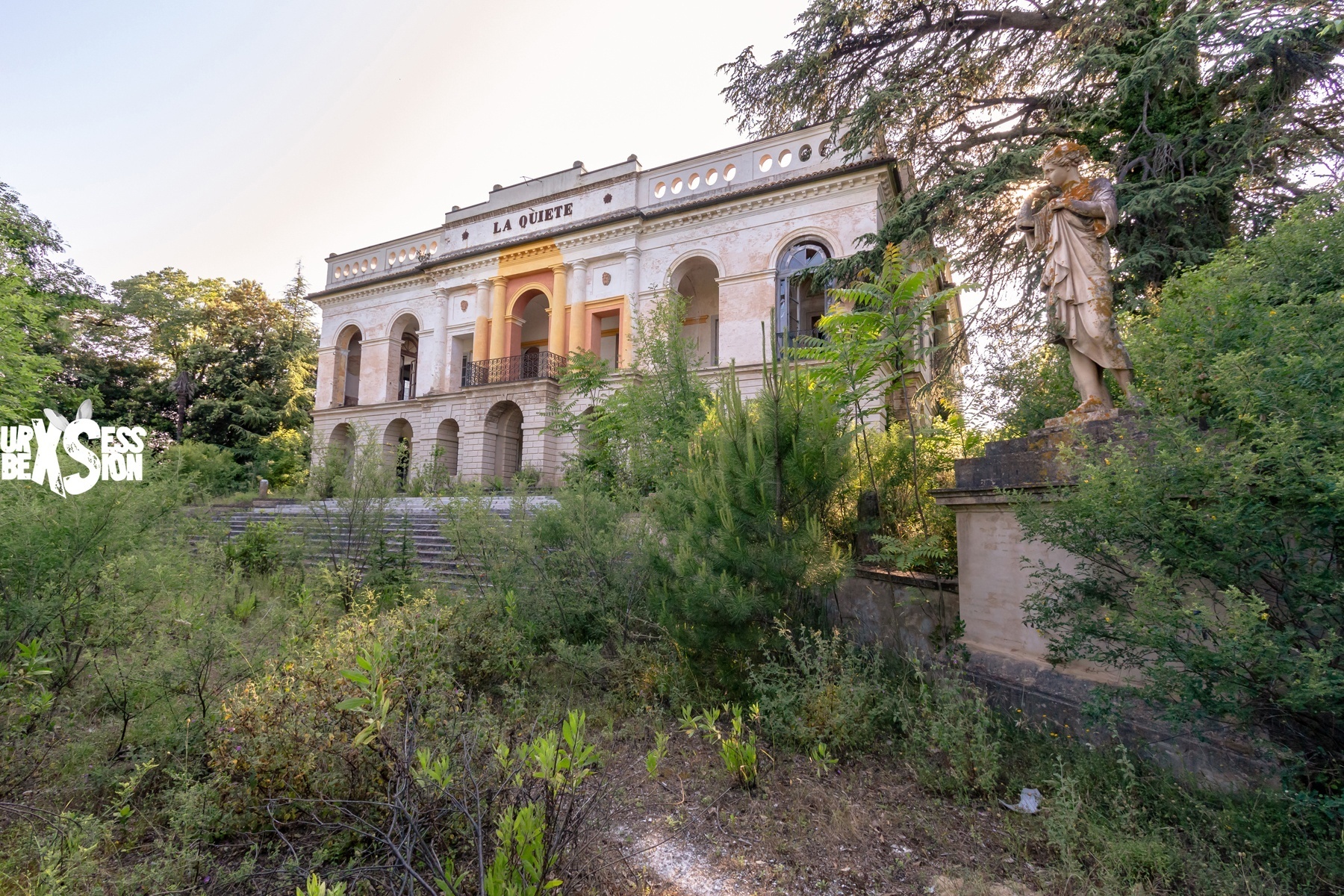Villa abandonnée située en Italie - Urbex