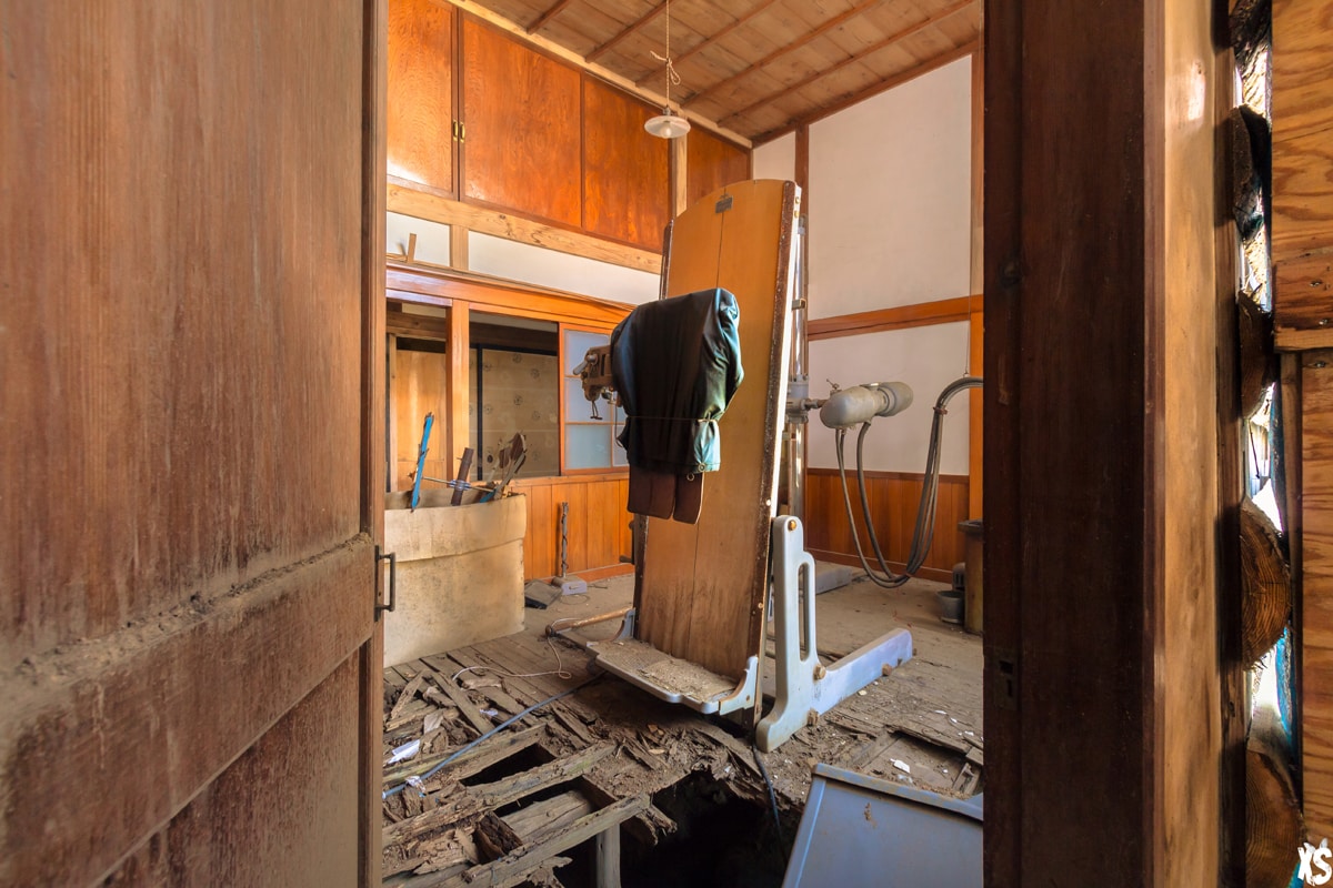 Hôpital abandonné situé au Japon | urbexsession.com/hopital-yang-ning | Urbex Japon