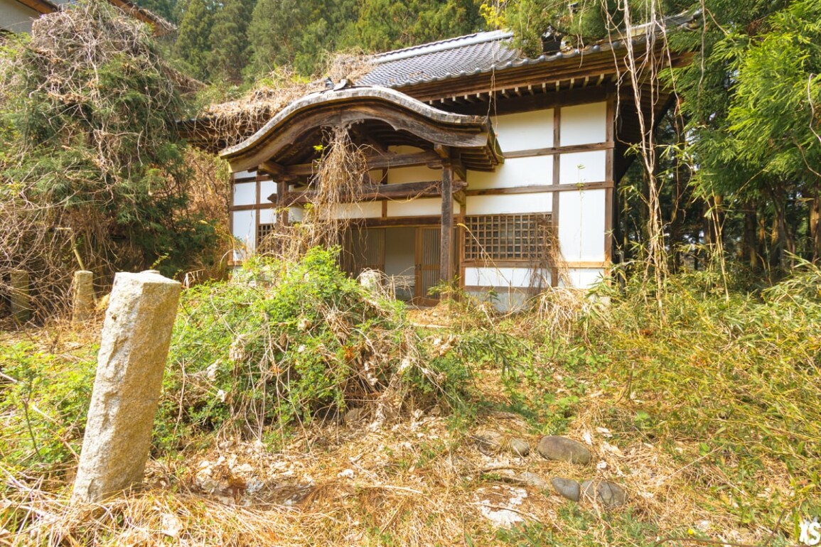 Miyuki Ishikawa Sect - Urban Exploration in Japan - Haikyo